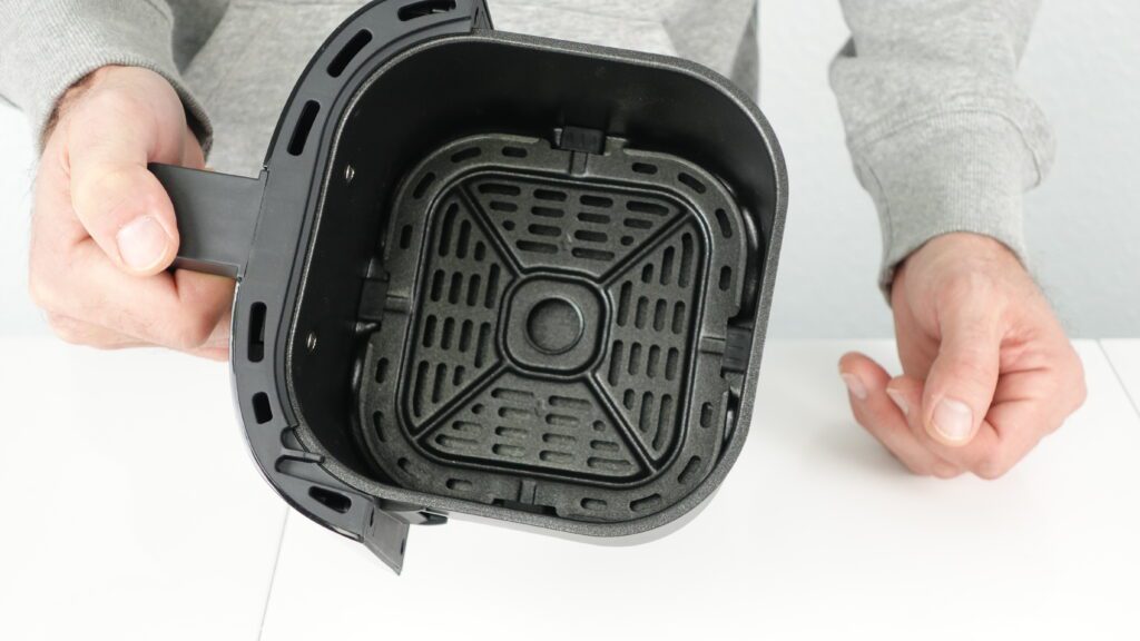 cosori mini airfryer cleaning